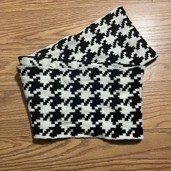 Houndstooth Infinity Scarf - Picture 1 of 2